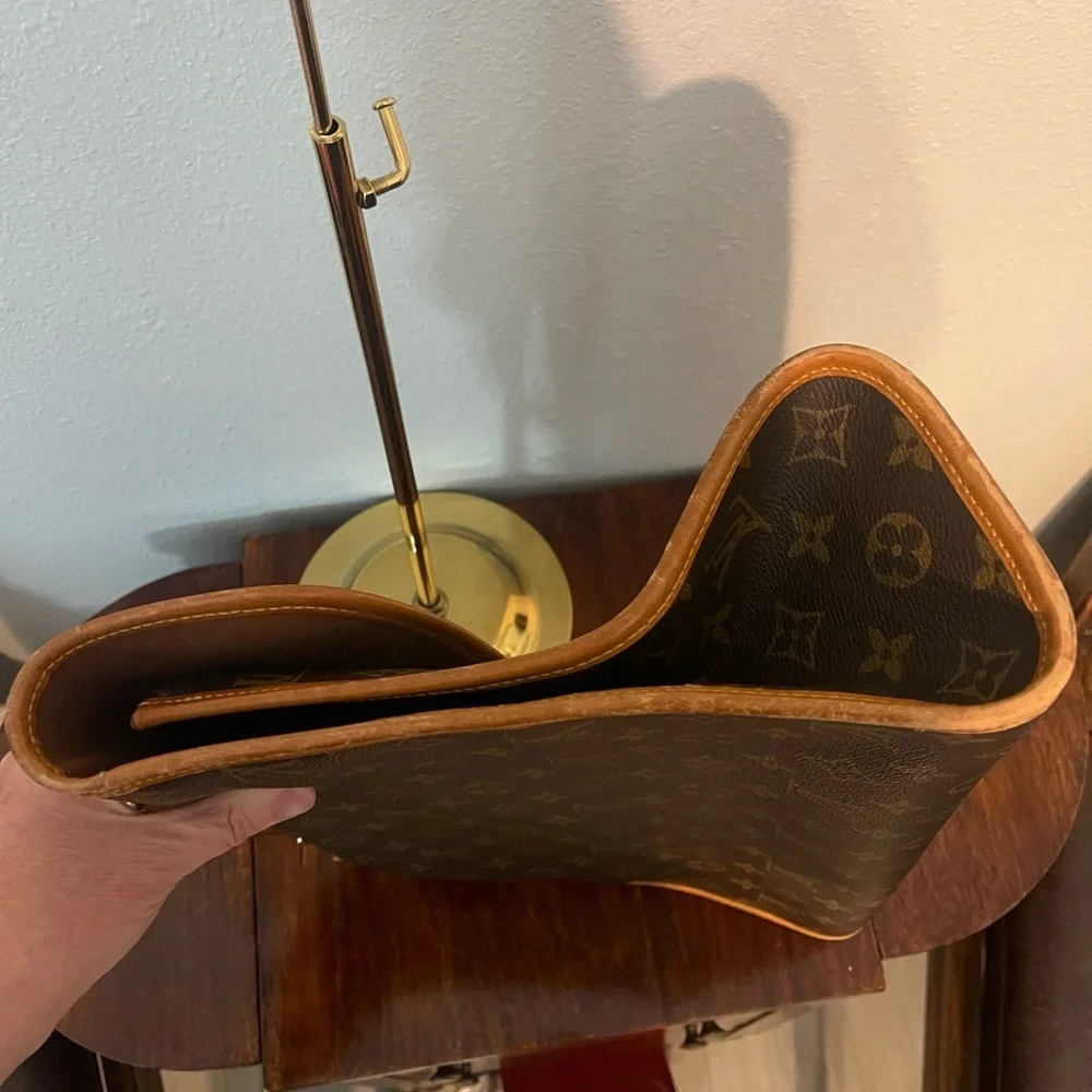 Louis Vuitton Beverly Monogram Tan and Brown Monogram Briefcase - Picture 8 of 10